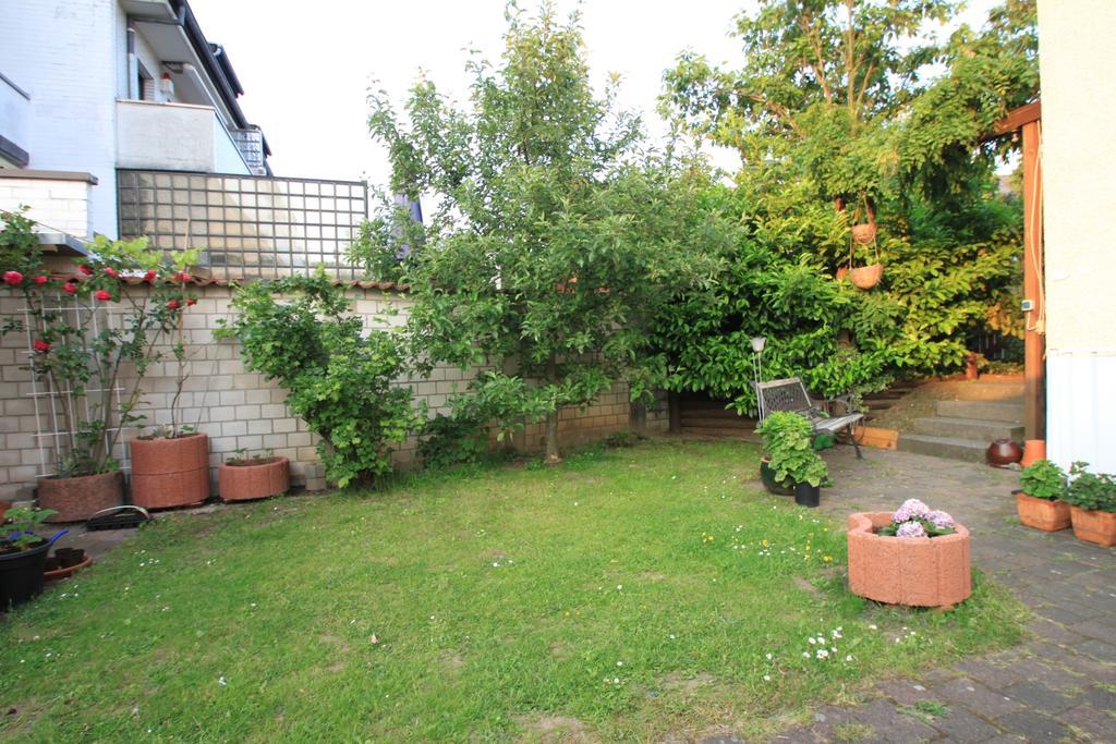 B&B Am See Koeln - Privatzimmer Rum bild