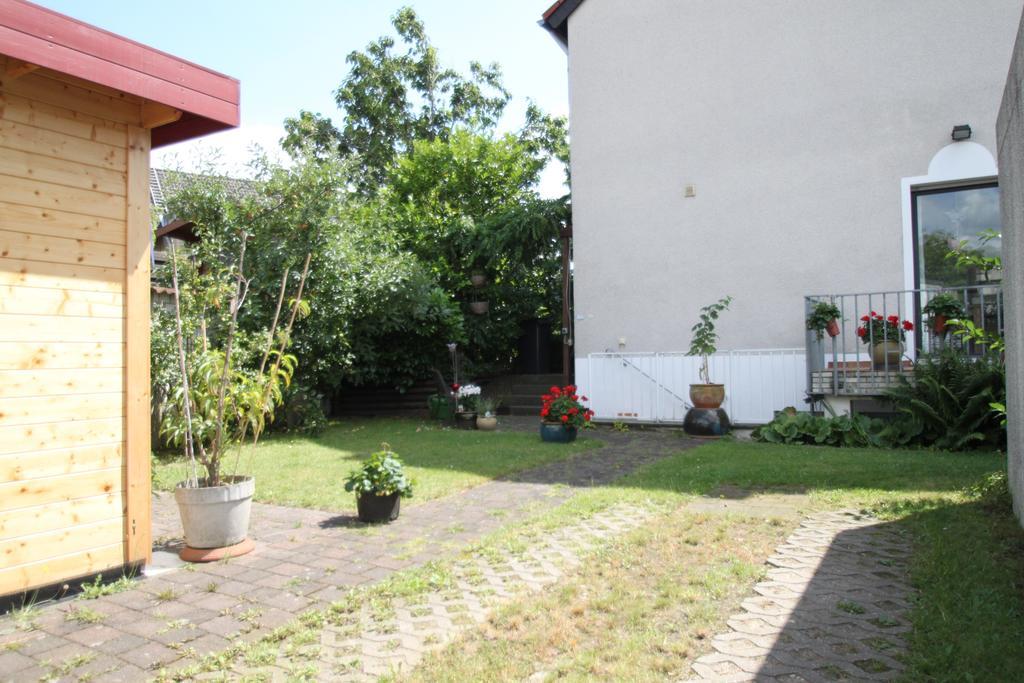 B&B Am See Koeln - Privatzimmer Exteriör bild