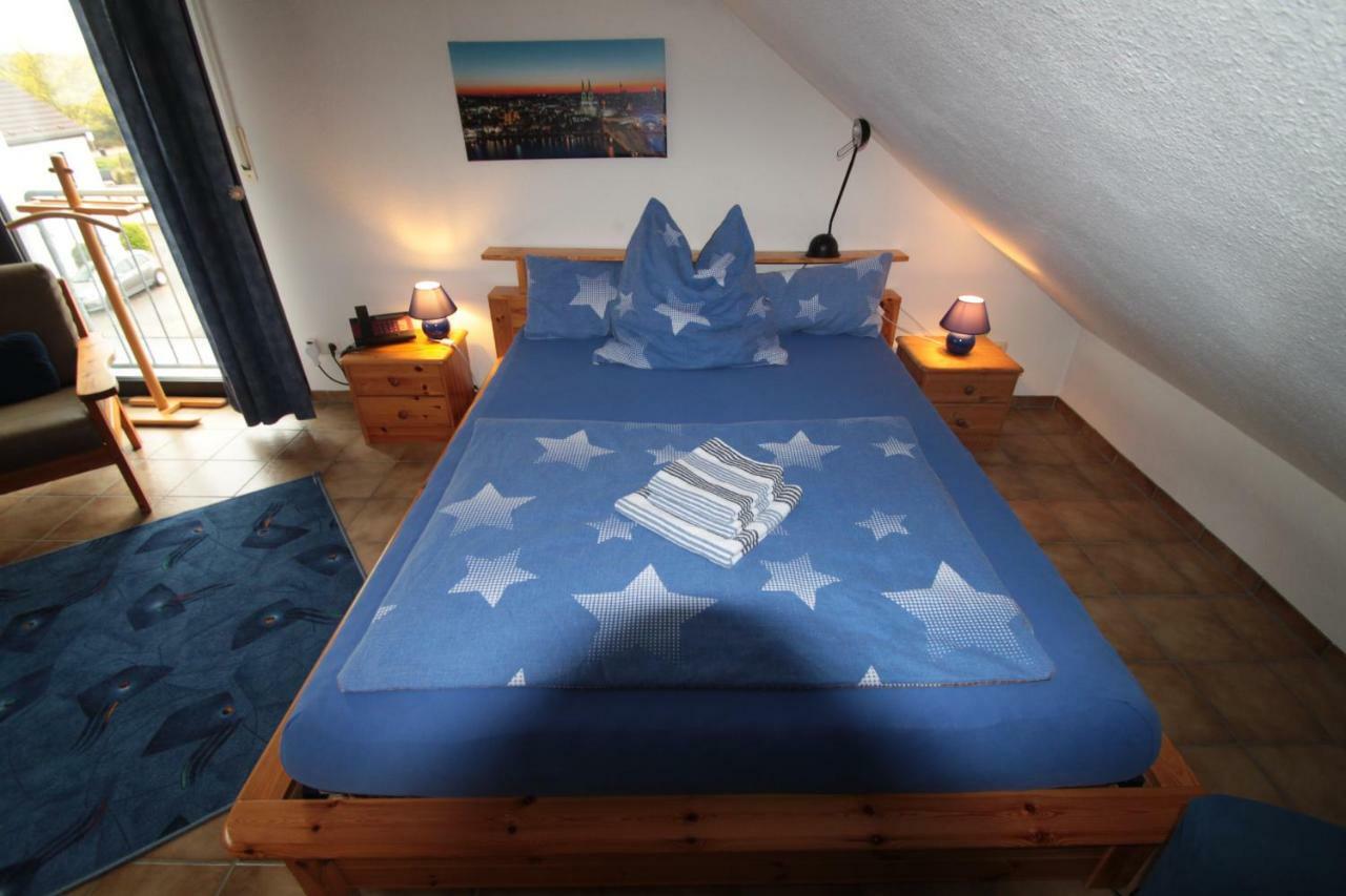 B&B Am See Koeln - Privatzimmer Exteriör bild