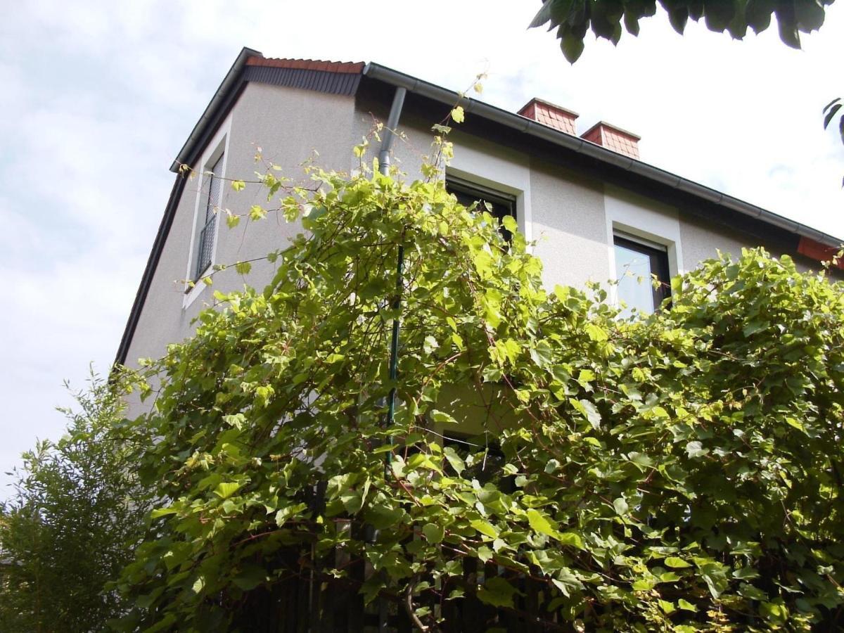 B&B Am See Koeln - Privatzimmer Rum bild